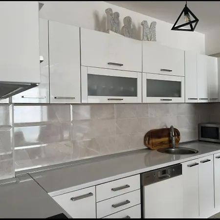M&m Apartment *